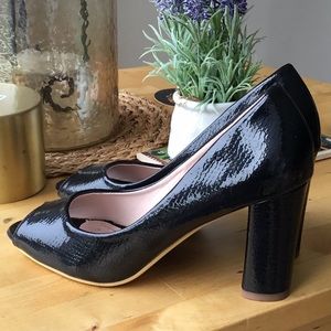 Black Snake embossed heels